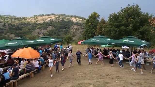 01.09.2016 г. Събор в с. Дебочица. Хорото се води от Никол М. смотреть онлайн