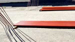 Как покрасить и чем  столбы для забора на дачном участке.