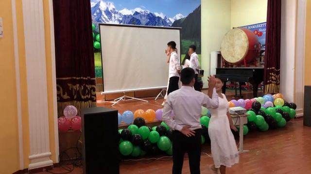 С Днём учителя ⛩? смотреть онлайн