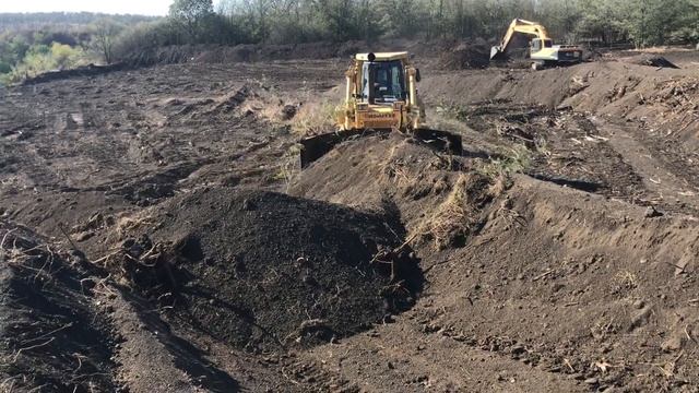 Вскрыша карьера. Komatsu d155a-5 смотреть онлайн