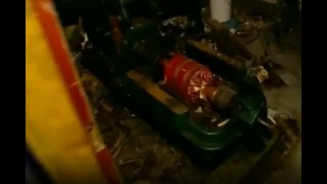 Можно ли выжить в падающем лифте? смотреть онлайн