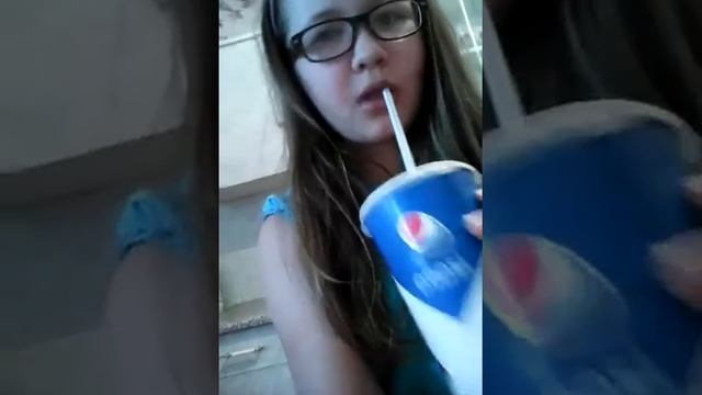Еда из KFC смотреть онлайн