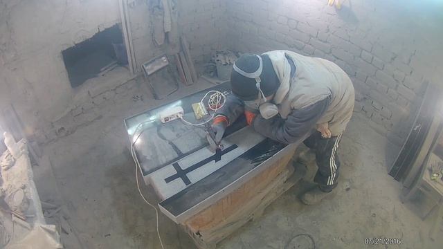 Поэтапное изготовление гранитного памятника . Резка и полировка гранитного памятника. смотреть онлайн