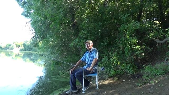 Чтобы мелочь не мешала нам ловить крупную рыбу. // Е. Середа: 