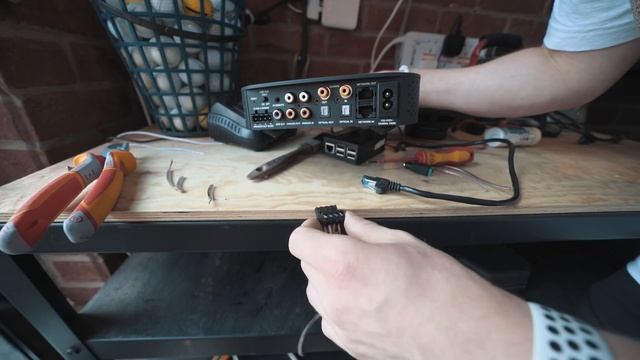 Better than a SONOS AMP?! VSSL A1 Streamer! смотреть онлайн