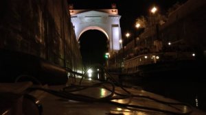 Как проходить шлюзы на маломерном судне.