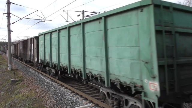 Электровоз ВЛ80С-1073 с грузовым поездом смотреть онлайн