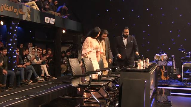 Afghanistan sucht den Superstar: Diesmal vielleicht eine Frau смотреть онлайн