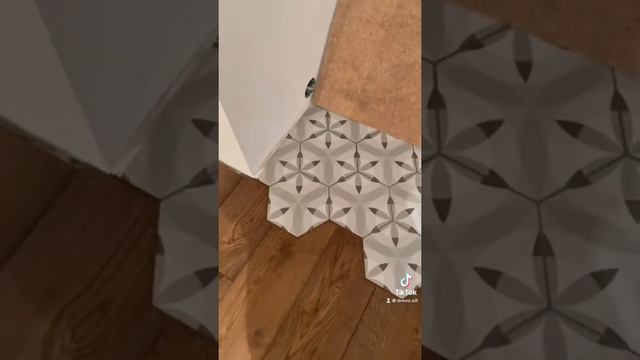 Примыкание инженерной доски и плитки ? смотреть онлайн