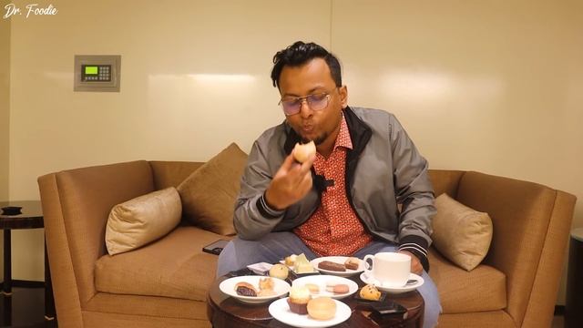 দুবাইয়ের Burj Khalifa তে ২২ হাজার টাকার সন্ধ্যার নাস্তার BUFFET смотреть онлайн