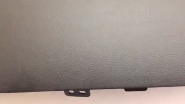 Крышка подушки безопасности пассажира Mitsubishi Lancer смотреть онлайн