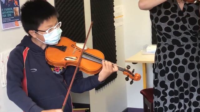 Chanson Triste (Sad Song) - Tchaikovsky - Violin Duet - Ronaldo and his Violin Teacher Nicola Davis смотреть онлайн