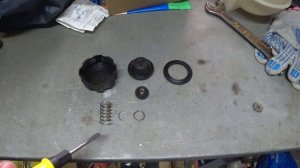 ?Крышка расширительного бачка CHEVROLET NIVA*