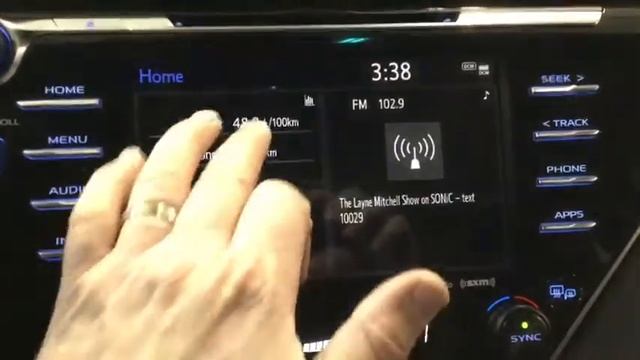 2018 Toyota Camry XLE смотреть онлайн