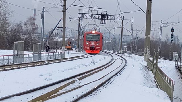 "С приветом!" Электропоезд ЭД4МКМ-АЭРО-0003 "Аэроэкспресс" сообщением Москва Павелецкая-аэропорт смотреть онлайн