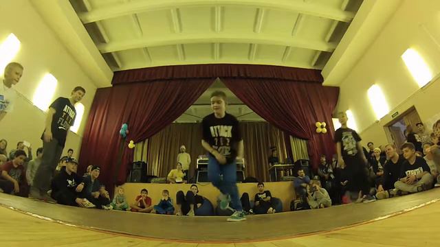 Angry Birds vs Danya & Kirill | PRE | kidz 2x2 | Mirodrom 2 | SPB | 2014 - #bboy #bgirl #breakdance смотреть онлайн