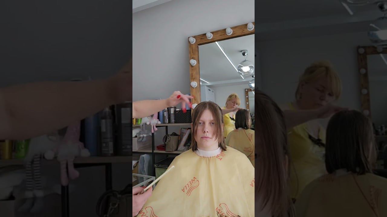 Чёлка шторка | стрижем челку шторку #челкашторка #курсыпарикмахеров #обучениепарикмахеров #челка