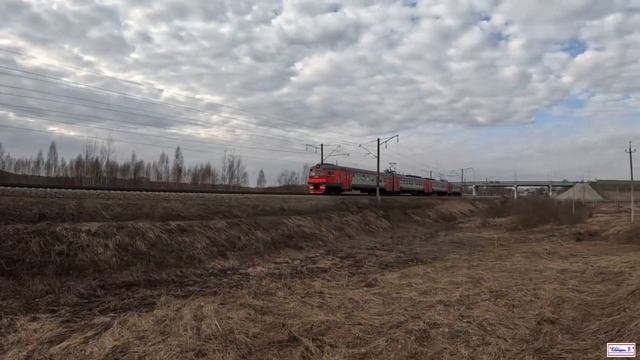 -Электропоезд № 6191, "Смоленск-Красное", на ж/д перегоне: "Катынь" - "443 км."Россия.06.04.2023 г. смотреть онлайн