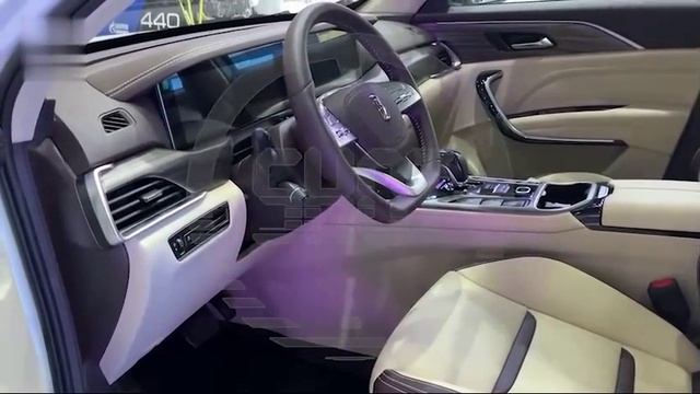 Новую Lada X-Cross 5 показали на Петербургском международном экономическом форуме. Производство кр смотреть онлайн