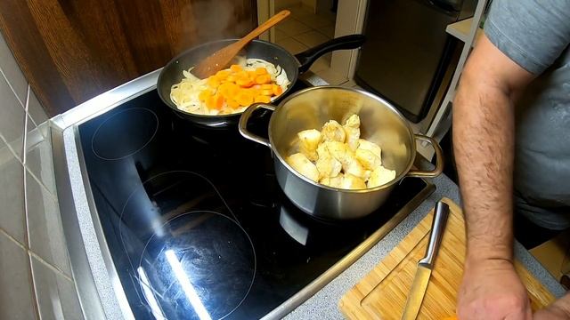 ФИЛЕ ТРЕСКИ ТУШЁНОЕ С МОРКОВЬЮ И ТОМАТАМИ смотреть онлайн