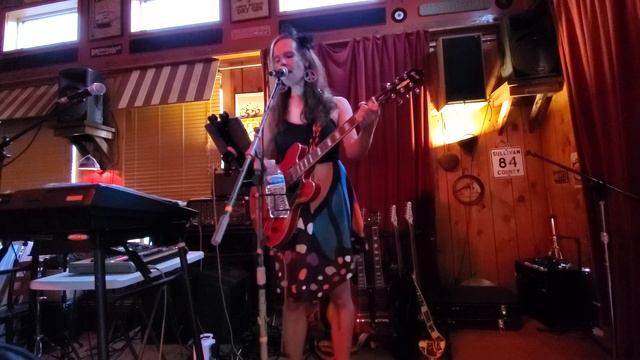 DEBBIE GIBSON-OUT OF THE BLUE: COVER BY GLASSY HONK @CABERNET FRANK'S 7/17/21 OURCADIA MUSIC STUDIO смотреть онлайн