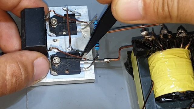 How To Make Simple Inverter 12v To 220v D718 | Creative Prodigy #1