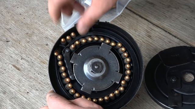 PPŠ Drum Magazine Loading / Nabíjení Špagina смотреть онлайн