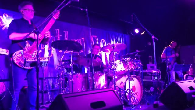 STICK MEN - "THE TALKING DRUM" & "LARKS TONGUES IN ASPIC, PART II" (LIVE 2023) смотреть онлайн