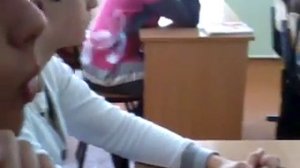 Покурить на уроке.