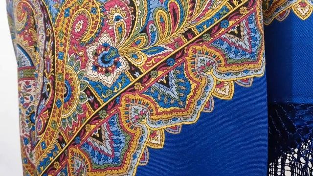 Павловопосадские платки. Шаль "Губернаторский". Видеообзор смотреть онлайн