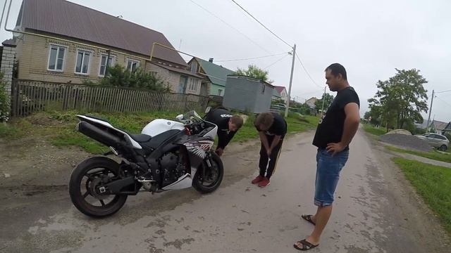Ищем Yamaha R1 2014. Смотрим, а он ХЛАМ!!! смотреть онлайн