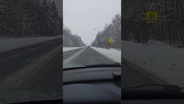 Гололёд!  Что делать когда трасса обледенела? #алексеймочалин #инструкторповождению