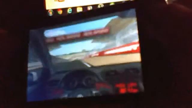 Играем Real Racing GTI на iPod Touch 1 смотреть онлайн