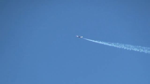 U.S. Air Force Thunderbirds Rehearsal: Chicago Air & Water Show 2011 смотреть онлайн