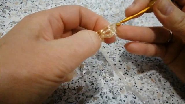 Идея для подарка своими руками.Мочала-игрушка Лосяш.Вяжем ушки. смотреть онлайн