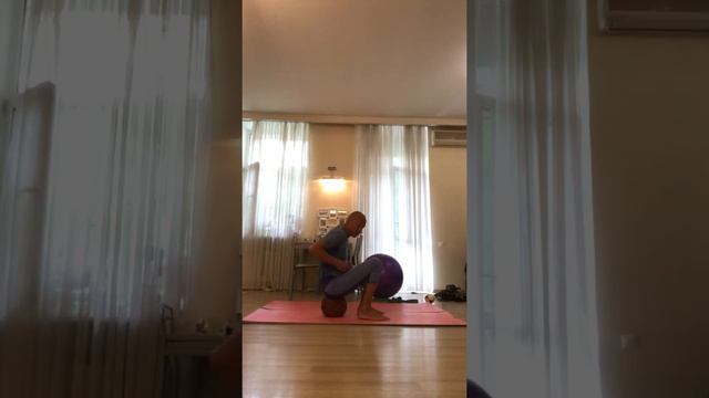 На тему «напряжённой поясницы» смотреть онлайн