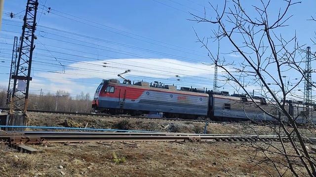 Электровоз 3ЭС5К-894, заходит на станцию Апатиты-Сортировочная! 11.05.2023г.Приятного вам просмотра смотреть онлайн