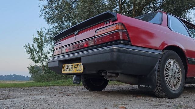 1987 Honda Prelude (2nd Gen) Startup & Rev