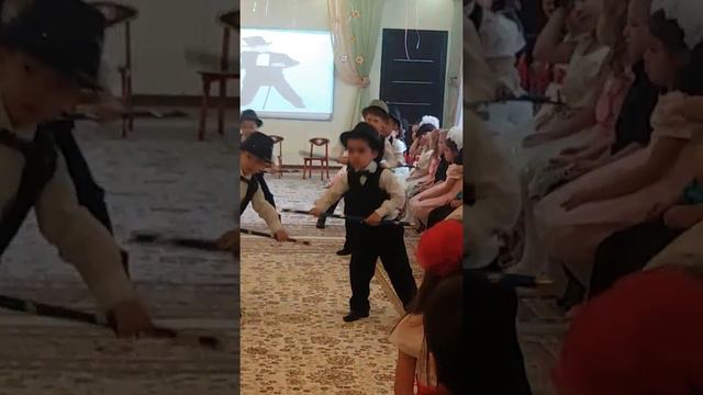 Санжар танец джентльмен смотреть онлайн