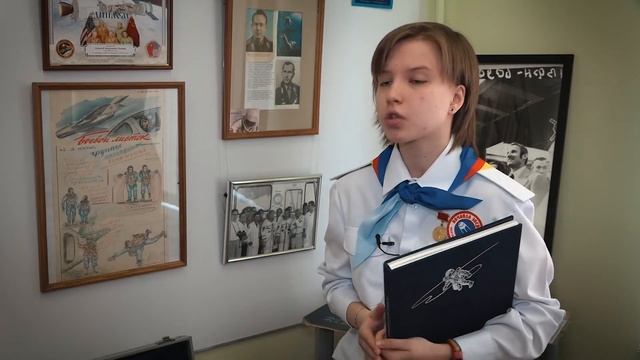 Объект внимания: Боевой листок кисти А. Леонова смотреть онлайн