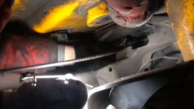 Замена тросика газа на Jcb 3cx часть 1