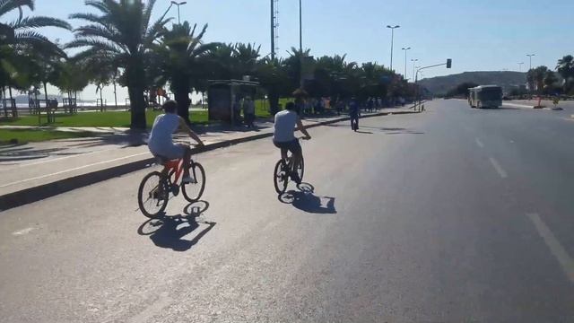 Kingsong KS 16 Tek Teker Electric Unicycle ile Sahilde Gezinti. смотреть онлайн