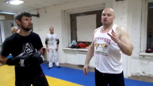Александр Плаксин  -  уроки ПАНАНТУКАН  Филиппинского бокса.  Защиты.