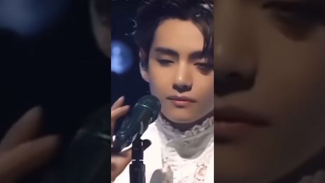 Ким Тэхён- твоё обаяние …. Когда смотрю в твои глаза -просто ‘крышу сносит’ ??#тэхен #бтс смотреть онлайн