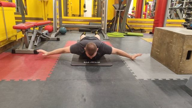 разминка с акцентом на плечи и поясницу смотреть онлайн