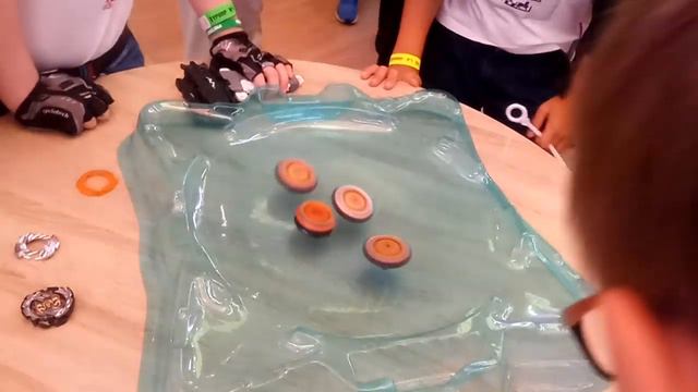 Видео с турнира номер 1 в Москве где был бейзон смотреть онлайн