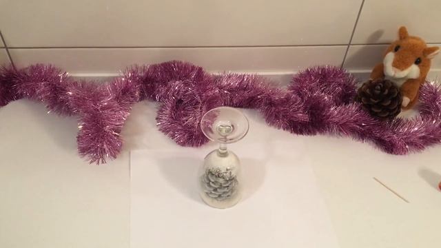 Подсвечник из бокала своими руками - красивая новогодняя поделка смотреть онлайн