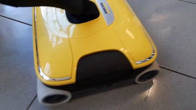 ?Kärcher FC 7? Hartbodenreiniger - Nahaufnahme Während Seiner Arbeit✅