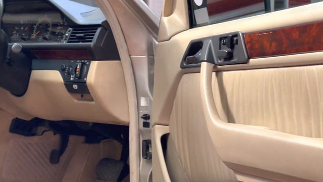 LOT 32 - Mercedes E220 Estate 1993 | SWVA 28th July 2023 Classic Car Auction смотреть онлайн