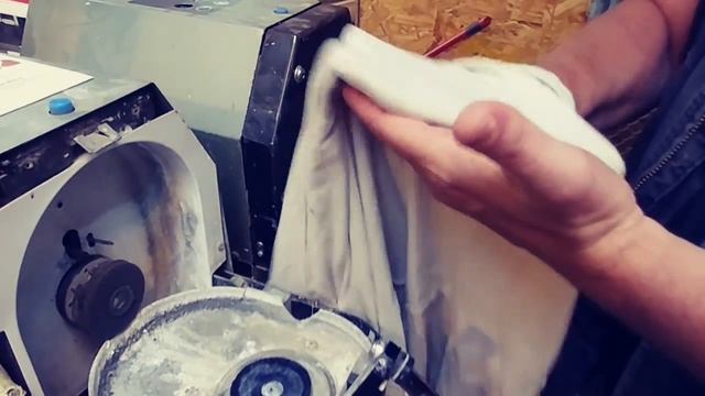 HOW TO FIX REPAIR A SCRATCHED BROKEN SONY PSP UMD DISC VIDEO GAME MACHINE ELM BUFF POLISH SAND смотреть онлайн